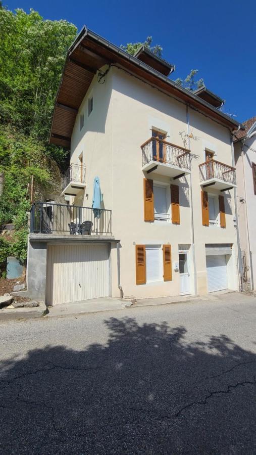 Joli Renove Avec Terrasse